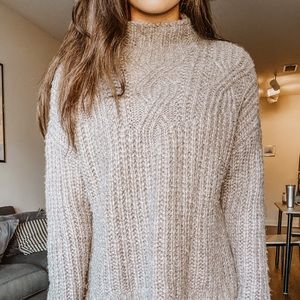 Aerie Oatmeal Colored Sweater